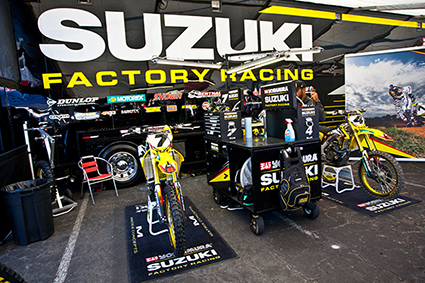 Yoshimura_Suzuki_Factory_Racing_Oakland